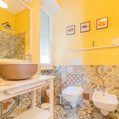 Gasthof 102-103 Affittacamere A Ca Mea 200 Metri Dal Mare E Lerici